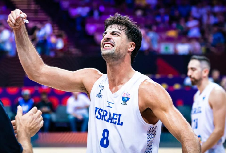 负的战绩占, 塞浦路斯, 缺少卡马拉