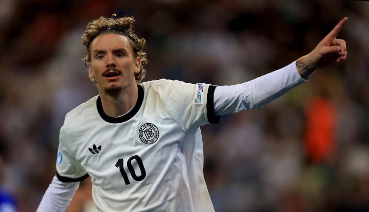 得更好, 德回到基地