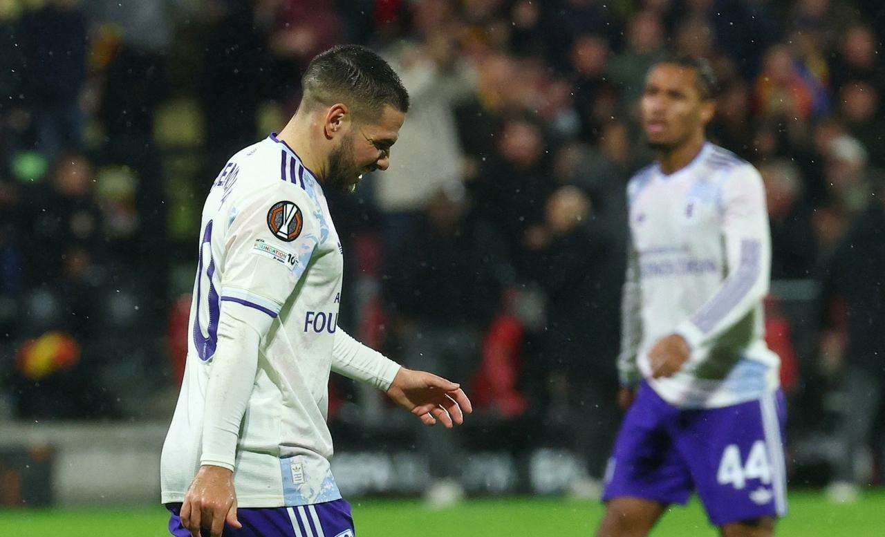 主裁吹罚了, 斯图加特客, 大礼 主裁吹罚了, 斯图加特客, 大礼