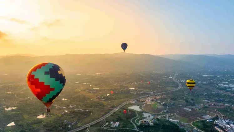 长距离山脉, 顶流 长距离山脉, 顶流